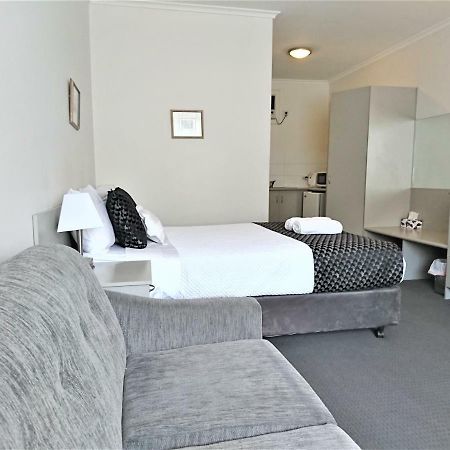Glenelg Beach Gateway Studio Apartment Экстерьер фото